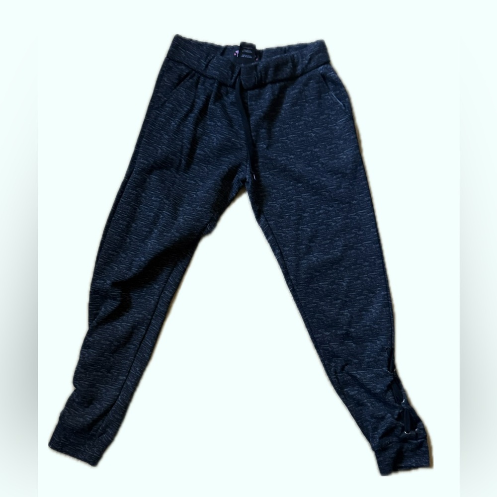 Thrill 94 Women’s Charcoal Gray Joggers – Size Medium – Stylish Lace-Up Detail